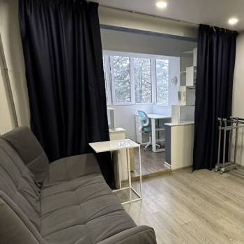 Продается 1-комнатная квартира, 32 м²
