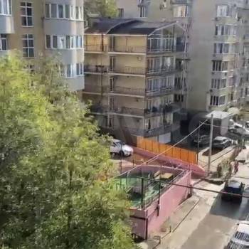 Продается 1-комнатная квартира, 52 м²