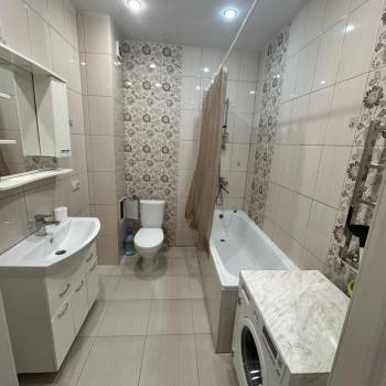 Сдается Многокомнатная квартира, 70 м²