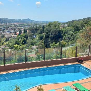 Продается 3-х комнатная квартира, 60 м²