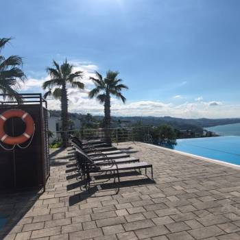 Продается 1-комнатная квартира, 70 м²