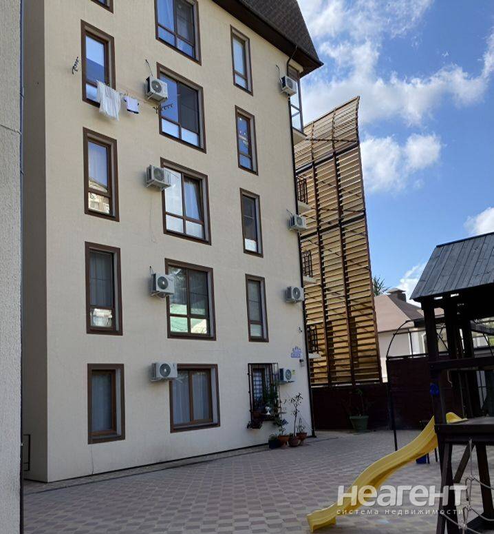 Продам 3-х ком. квартиру, Вишневая