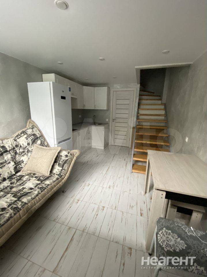 Сдаю 1-комнатную квартиру (ул. Поселковая), собственник