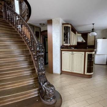 Продается Дом, 180 м²