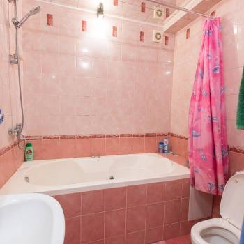 Продается 1-комнатная квартира, 47 м²