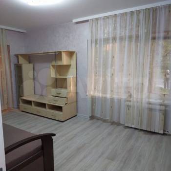 Сдается 1-комнатная квартира, 42 м²