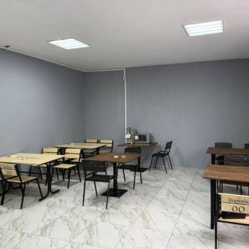 Сдается Нежилое помещение, 550 м²