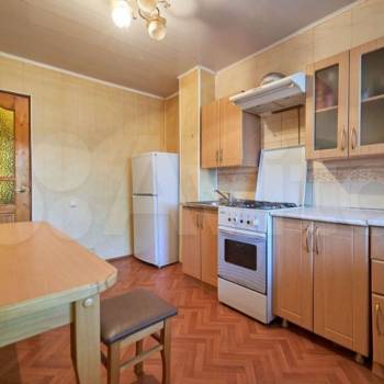 Сдается 1-комнатная квартира, 56 м²