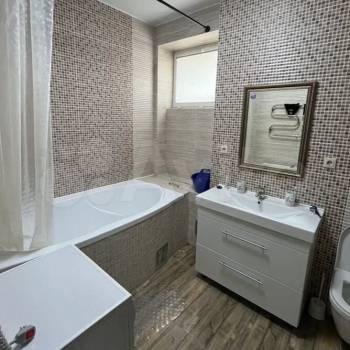 Сдается Многокомнатная квартира, 98 м²