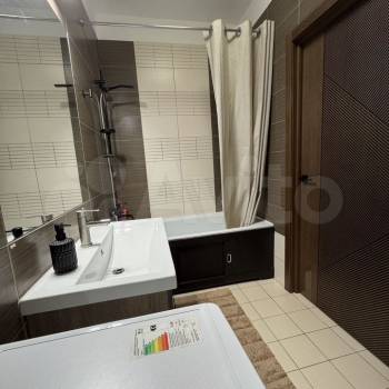 Продается 1-комнатная квартира, 43 м²