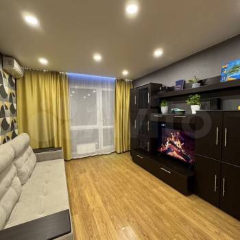 Продается 1-комнатная квартира, 43 м²