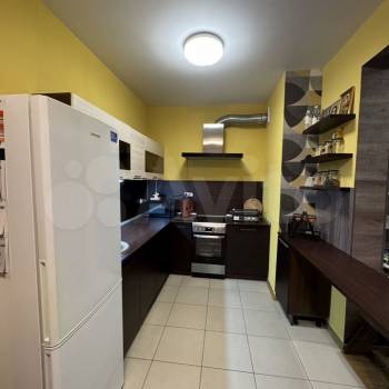 Продается 1-комнатная квартира, 43 м²