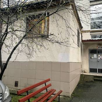 Продается Многокомнатная квартира, 75 м²