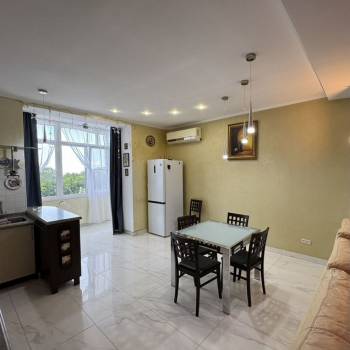 Продается 3-х комнатная квартира, 206 м²