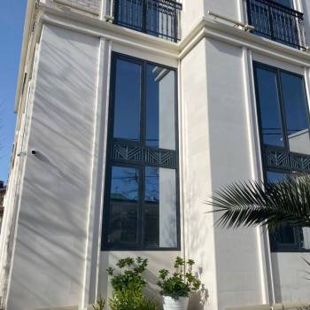 Продается 1-комнатная квартира, 66,4 м²