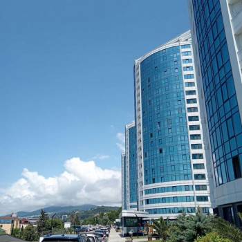 Продается 1-комнатная квартира, 53 м²