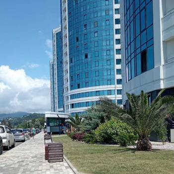 Продается 1-комнатная квартира, 53 м²