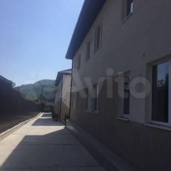 Продается 1-комнатная квартира, 61,8 м²