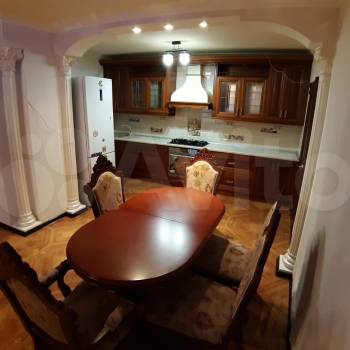 Продается Многокомнатная квартира, 150 м²