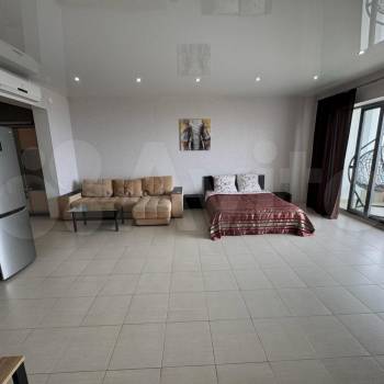 Сдается 1-комнатная квартира, 67 м²