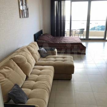 Сдается 1-комнатная квартира, 67 м²