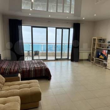 Сдается 1-комнатная квартира, 67 м²