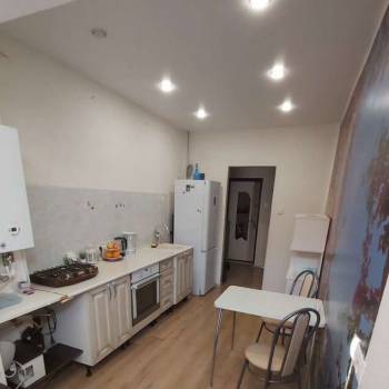 Продается 1-комнатная квартира, 44 м²