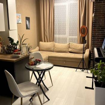 Продается 1-комнатная квартира, 38 м²