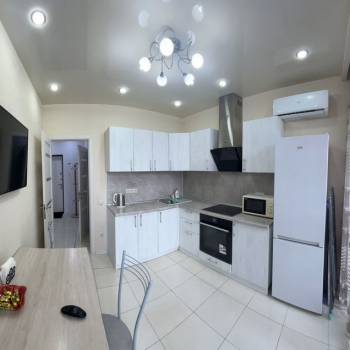 Сдается 1-комнатная квартира, 38 м²