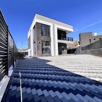 Продается Дом, 193 м²