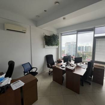 Сдается Нежилое помещение, 100 м²