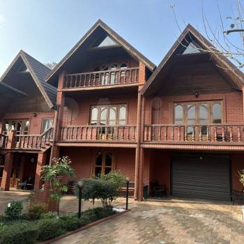 Продается Дом, 378 м²