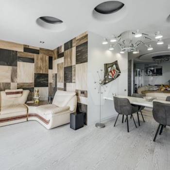 Продается 3-х комнатная квартира, 150 м²