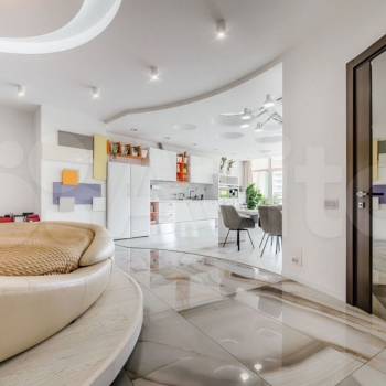 Продается 3-х комнатная квартира, 150 м²