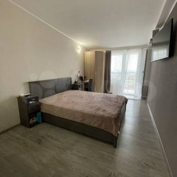 Продается Многокомнатная квартира, 90 м²