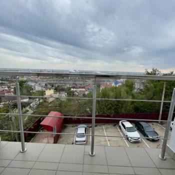 Продается Многокомнатная квартира, 90 м²