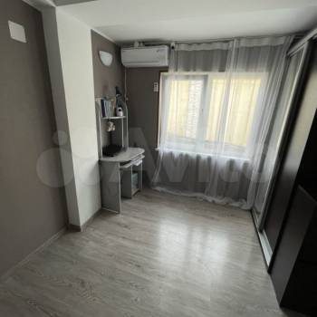 Продается Многокомнатная квартира, 90 м²
