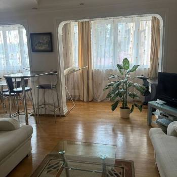 Сдается 2-х комнатная квартира, 80 м²