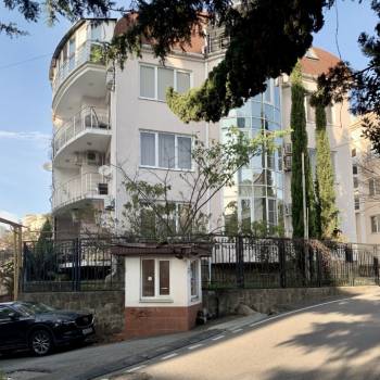 Сдается 1-комнатная квартира, 53 м²