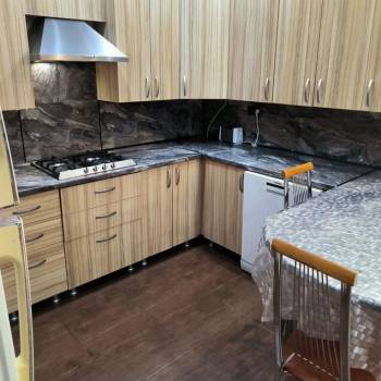 Продается Многокомнатная квартира, 75,4 м²