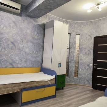 Продается Многокомнатная квартира, 75,4 м²