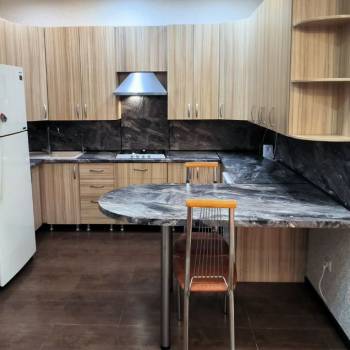 Продается Многокомнатная квартира, 75,4 м²