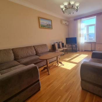 Продается Многокомнатная квартира, 68 м²