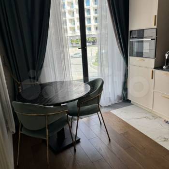 Сдается 2-х комнатная квартира, 500 м²