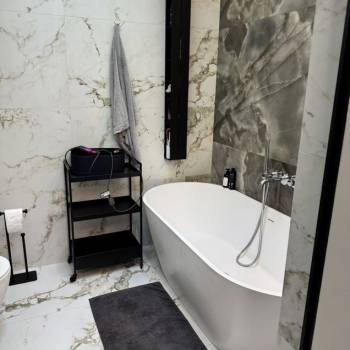 Сдается 2-х комнатная квартира, 500 м²