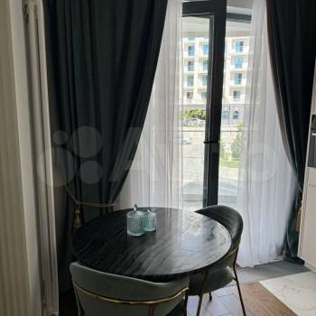 Сдается 2-х комнатная квартира, 500 м²