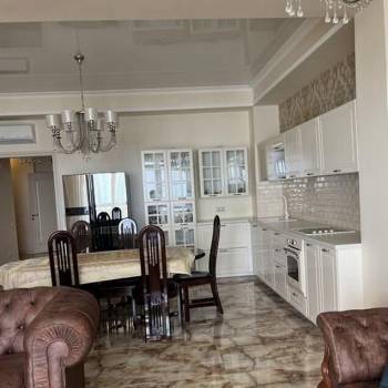 Сдается Многокомнатная квартира, 150 м²