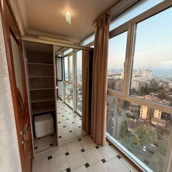 Продается 1-комнатная квартира, 45 м²