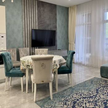 Сдается Многокомнатная квартира, 130 м²