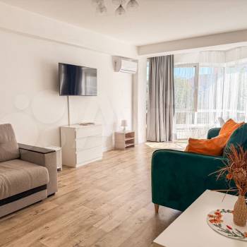 Сдается 2-х комнатная квартира, 77 м²